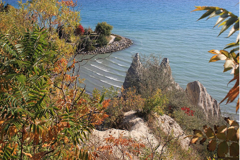 View from the top of the Scarborough Bluffs in the autumn.