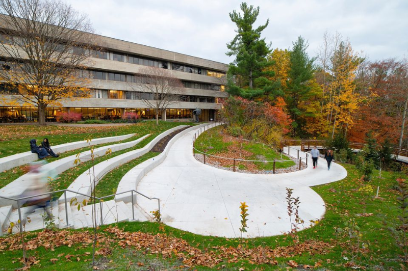 Ma Moosh Ka Win Trail in the Fall